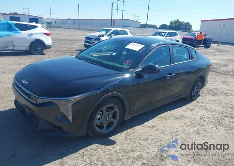 2025 Kia K4 Lxs from USA, damaged, VIN 3KPFT4DE8SE031165